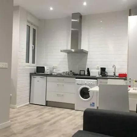 Apartamento Calle Gil Y Carrasco - 3 *