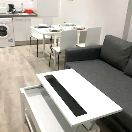 Calle Gil Y Carrasco - 3 Apartamento *